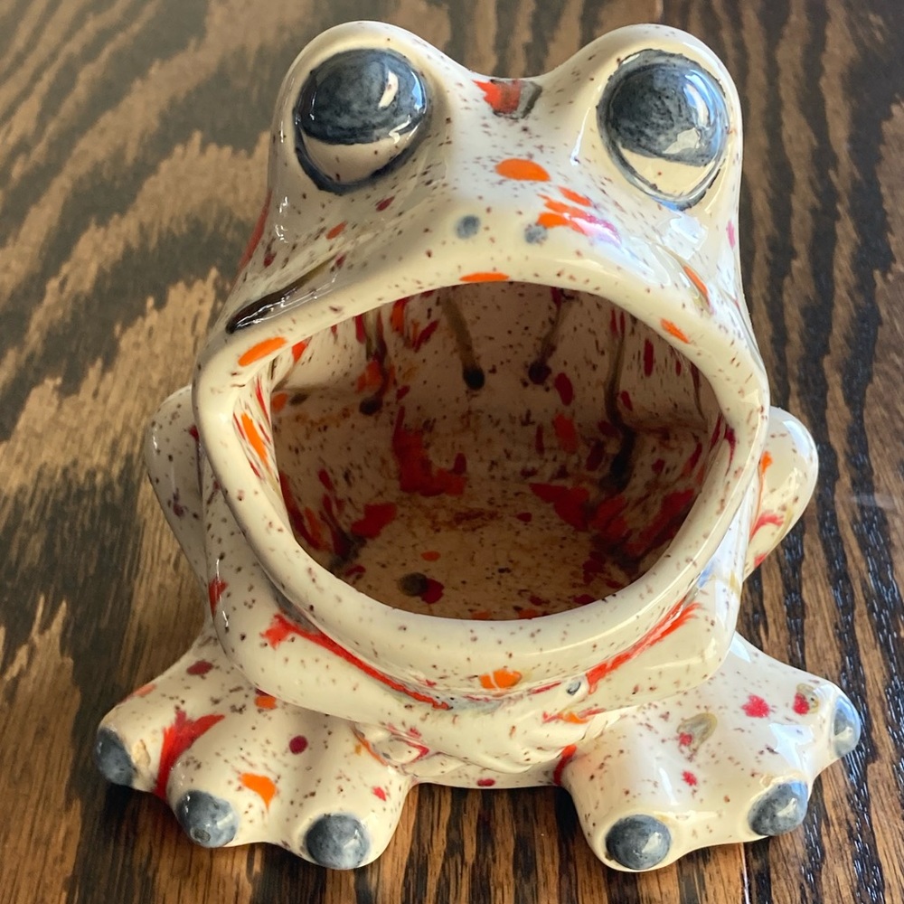 Vintage 70s Kitchen Ceramic Frog Sponge Holder White Green/Orange Splotches